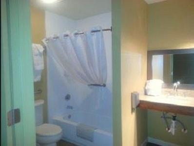 Travelodge Fairbanks Room photo